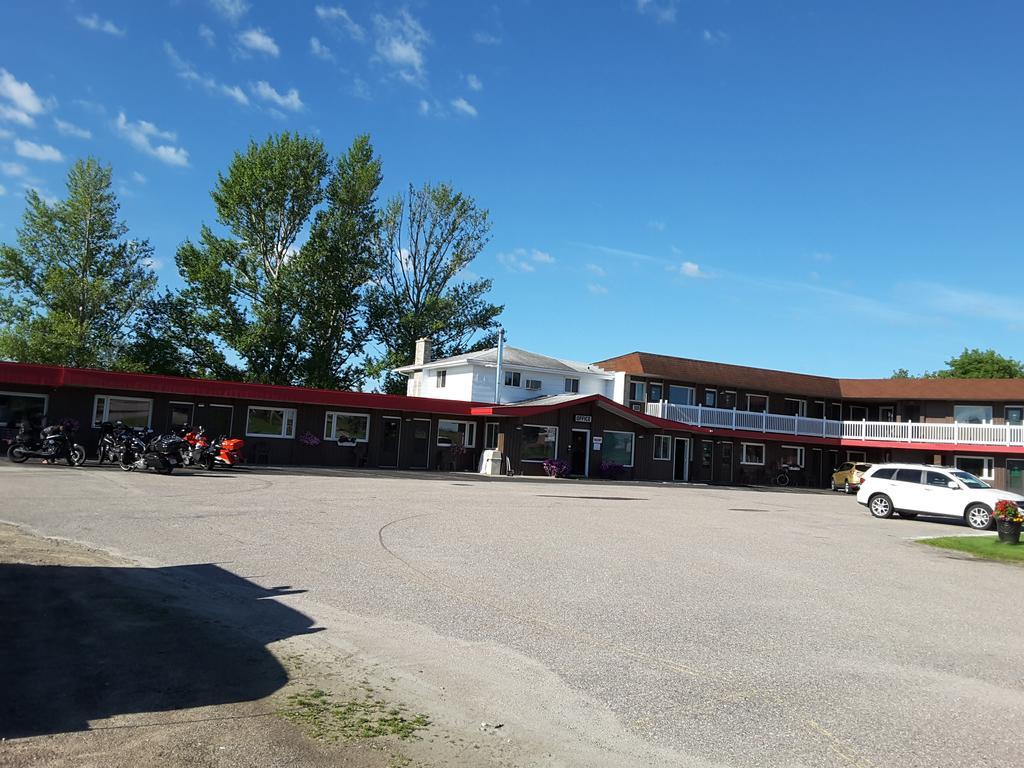 Timberland Motel Dryden Exterior photo